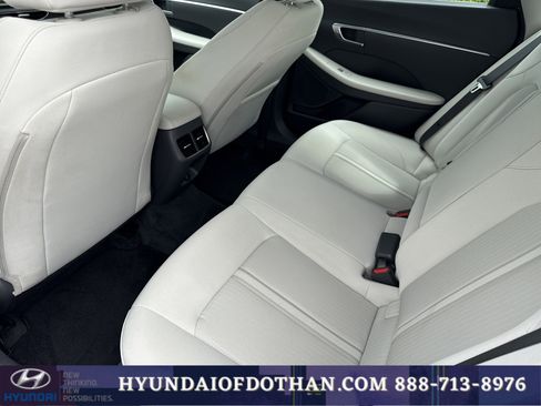 Certified 2023 Hyundai Sonata SEL w/ Convenience Package FWD image 12