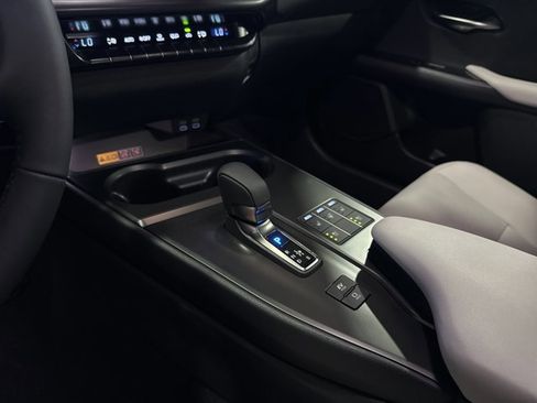 Certified 2026 Lexus UX 300h AWD w/ Accessory Package (P1) image 21