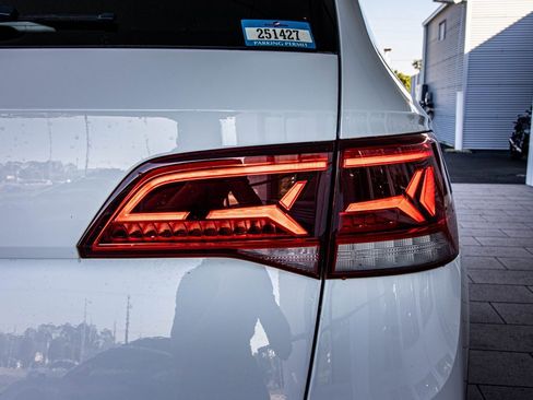 Certified 2022 Volkswagen Taos SE image 17