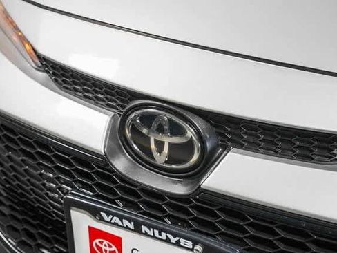 Certified 2022 Toyota Corolla LE image 9