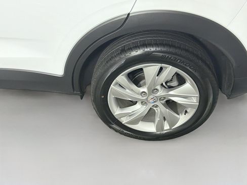 Used 2025 Buick Encore GX Preferred FWD image 11