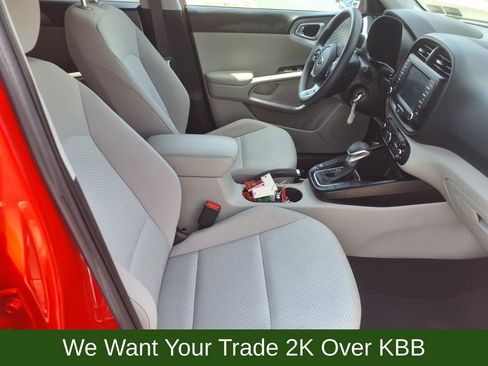 Used 2020 Kia Soul LX FWD image 9