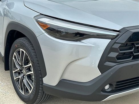 New 2026 Toyota Corolla Cross XLE image 10