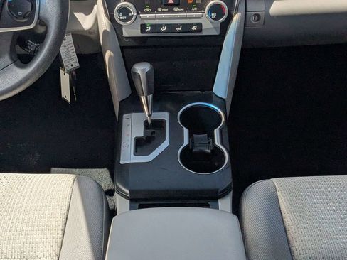 Used 2013 Toyota Camry LE FWD image 16