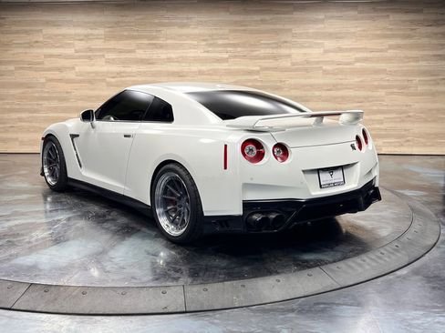 Used 2020 Nissan GT-R Premium w/ Premium Interior Package AWD/4WD image 22