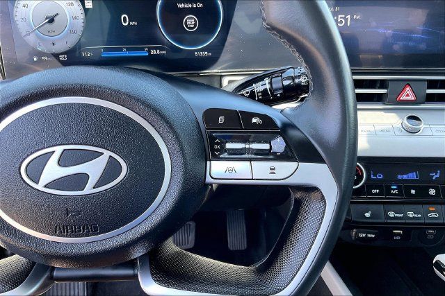 Used 2024 Hyundai Elantra Limited FWD image 19