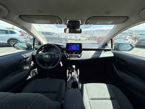 Used 2025 Toyota Corolla LE FWD image 20