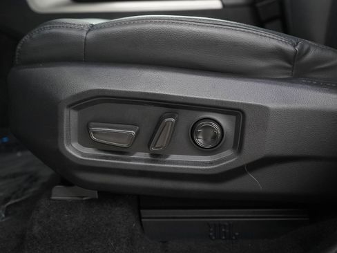 Used 2024 Toyota Tundra Limited AWD/4WD image 26