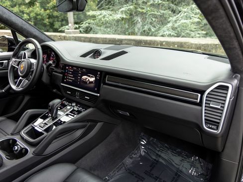 Certified 2023 Porsche Cayenne GTS AWD/4WD image 56