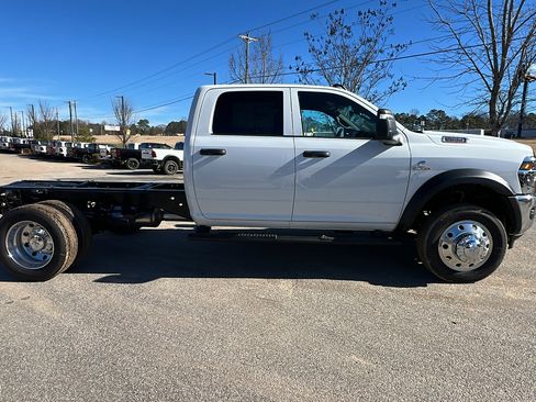 New 2026 RAM 5500 Tradesman image 7
