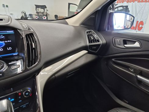 Used 2013 Ford Escape SEL FWD image 18