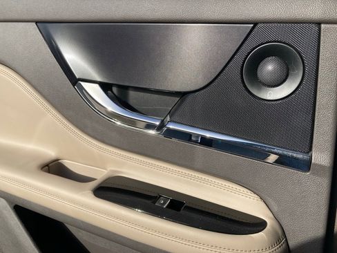 Used 2021 Lincoln Corsair Reserve w/ Elements Package image 11