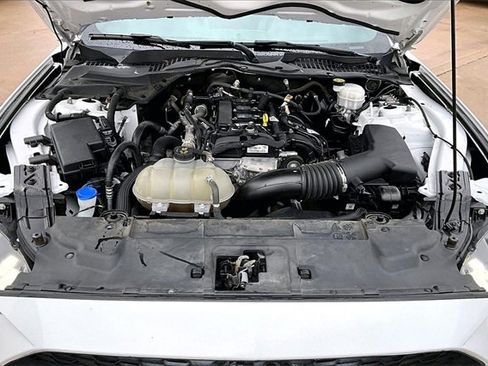 Used 2022 Ford Mustang Premium image 9