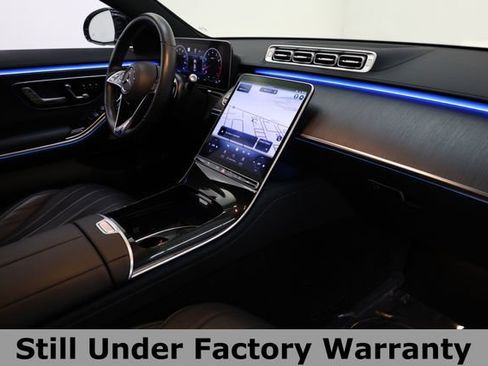 Used 2022 Mercedes-Benz S 580 4MATIC Sedan w/ AMG Line Package image 24
