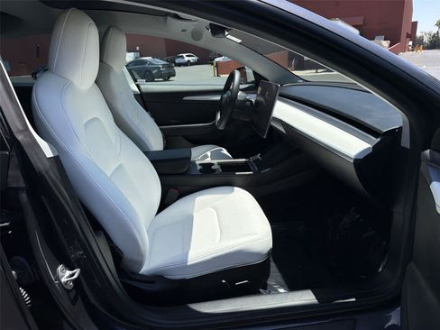 Used 2022 Tesla Model 3 RWD image 15