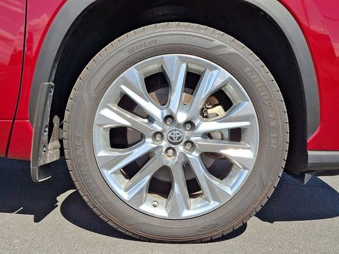 Certified 2020 Toyota Highlander Limited image 8