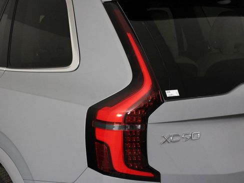 New 2026 Volvo XC90 T8 Ultra w/ Protection Package Premier AWD/4WD image 15