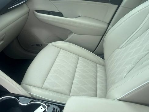 Used 2023 Buick Envision Avenir AWD/4WD image 28