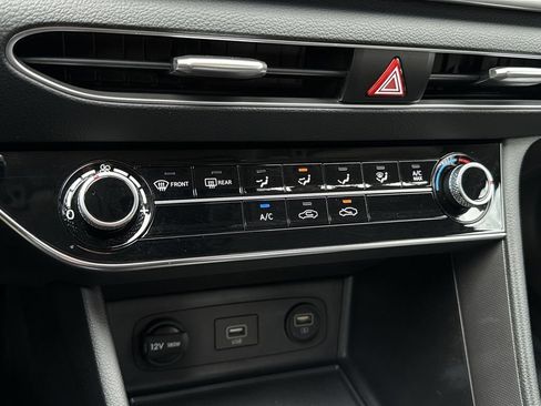 Used 2022 Hyundai Sonata SE image 19