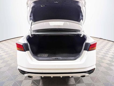 Certified 2024 Nissan Altima 2.5 SV w/ SV Premium Package FWD image 23