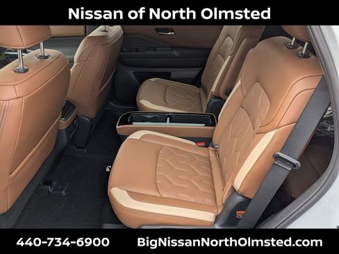 New 2026 Nissan Pathfinder Platinum AWD/4WD image 18