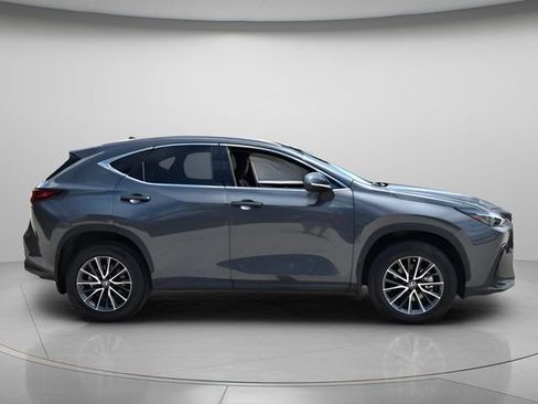 Used 2024 Lexus NX 250 FWD image 8