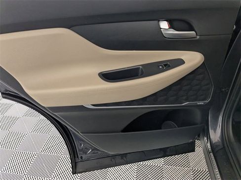 Used 2020 Hyundai Santa Fe SEL w/ Convenience Package image 26