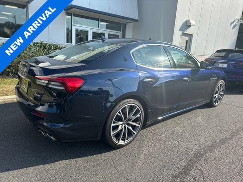 Used 2023 Maserati Ghibli Modena Q4 AWD/4WD image 2