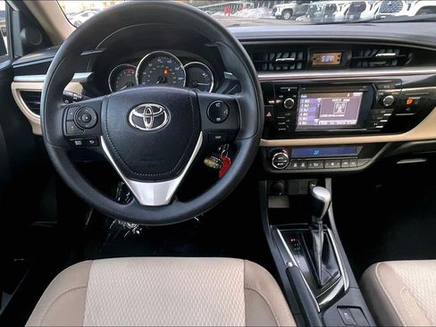Used 2016 Toyota Corolla LE image 5