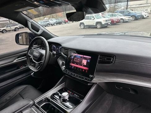 Used 2023 Jeep Wagoneer Series II image 12