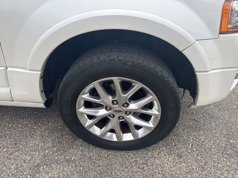 Used 2017 Ford Expedition EL Limited w/ Equipment Group 301A RWD image 15