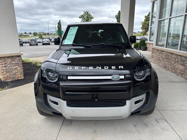 Used 2023 Land Rover Defender 130 SE AWD/4WD image 3