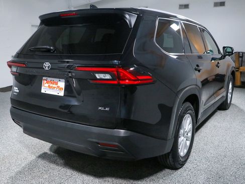 Used 2025 Toyota Grand Highlander AWD image 7