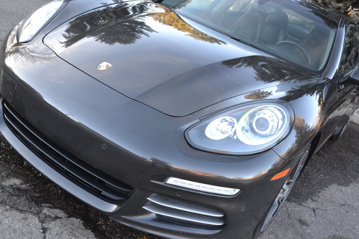 Used 2014 Porsche Panamera 4 w/ Premium Package AWD/4WD image 7
