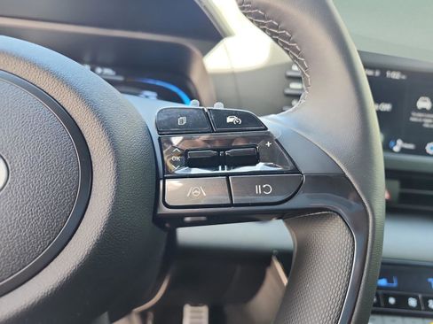 New 2026 Hyundai Elantra Sport FWD image 25