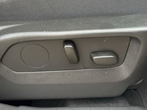 Used 2023 Buick Envision Essence w/ Sport Touring Package FWD image 31