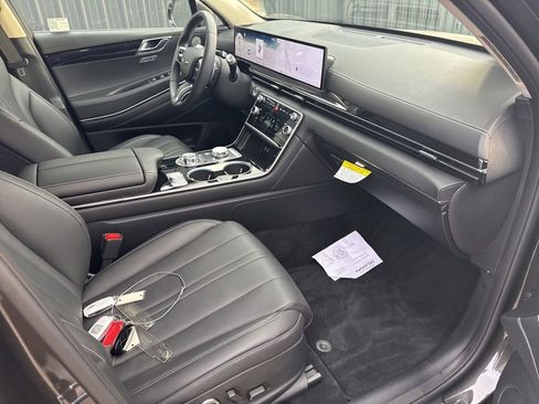 Certified 2025 Genesis GV80 2.5T Standard image 11