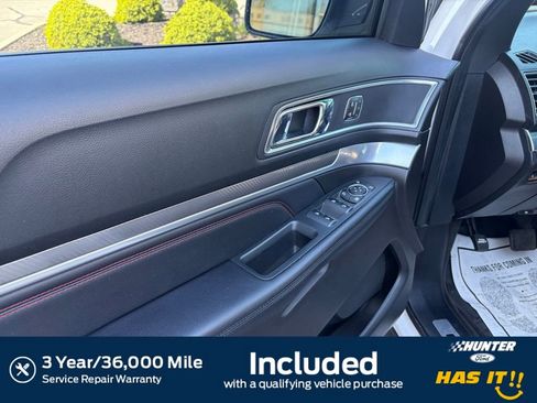 Used 2017 Ford Explorer Sport w/ Equipment Group 401A image 4