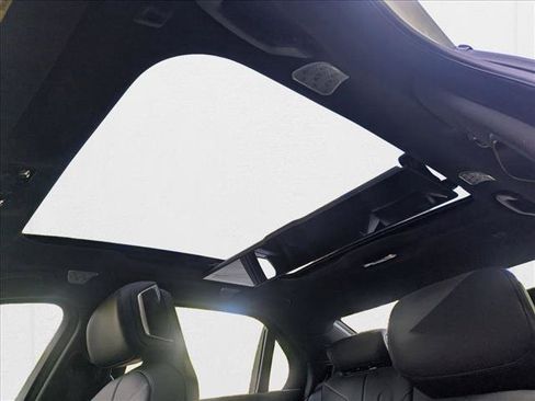 New 2026 BMW i7 M70 w/ Executive Package AWD/4WD image 15