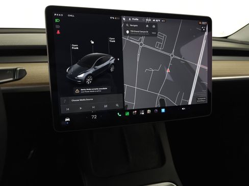 Used 2021 Tesla Model Y Long Range AWD/4WD image 18