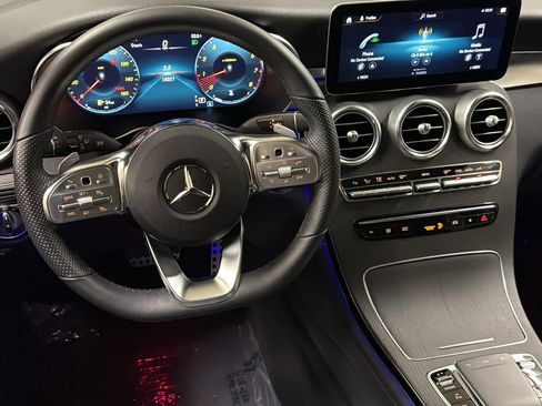 Used 2022 Mercedes-Benz GLC 300 4MATIC image 25