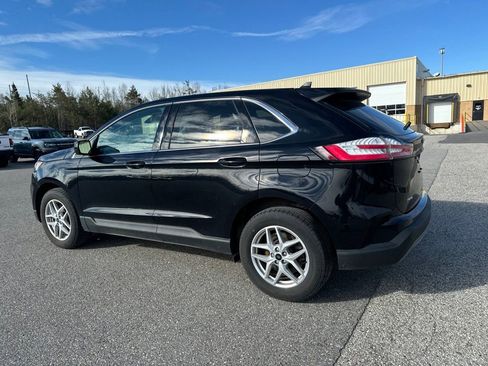 Used 2024 Ford Edge SEL w/ Convenience Package AWD/4WD image 3