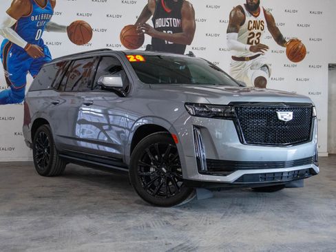 Used 2024 Cadillac Escalade Sport Platinum w/ LPO, ONYX Package image 2