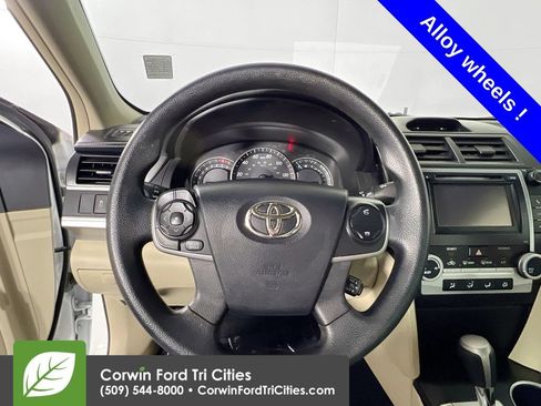 Used 2012 Toyota Camry LE FWD image 8