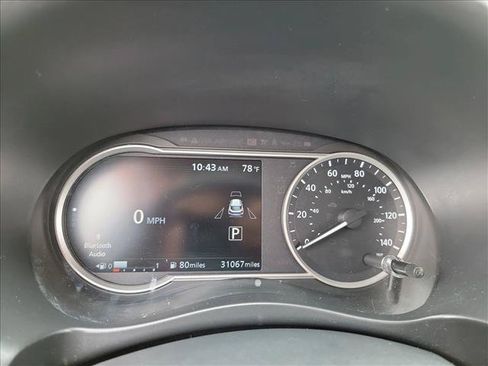 Used 2018 Nissan Kicks SR w/ Exterior Package FWD image 19