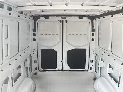 Used 2023 Mercedes-Benz Sprinter 2500 image 17