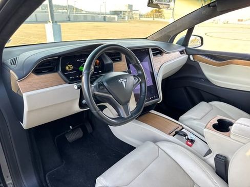 Used 2019 Tesla Model X Long Range image 6