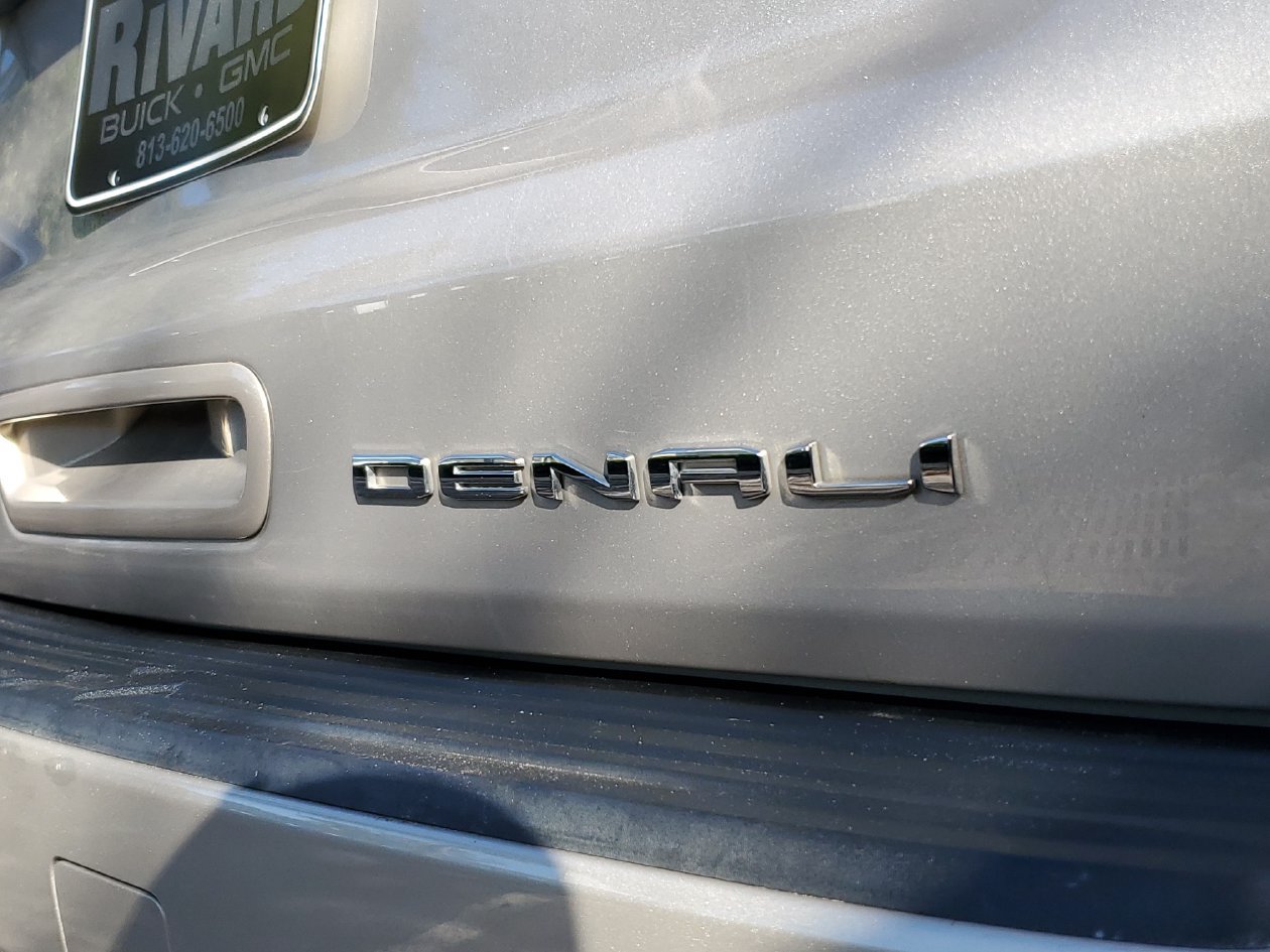 Used 2023 GMC Yukon Denali RWD image 8
