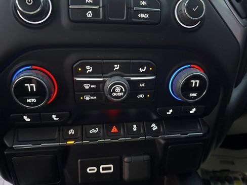 Used 2022 Chevrolet Silverado 1500 RST w/ Z71 Off-Road Package image 18