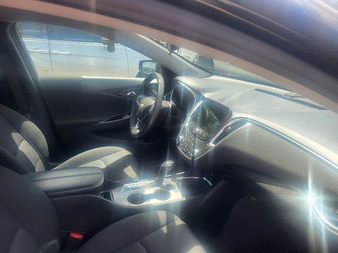 Used 2020 Chevrolet Malibu LT FWD image 12
